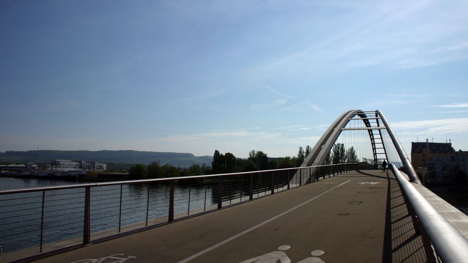 Construction d’un pont pour piétons et cyclistes sur le Rhin entre Weil am Rhein et Huningue